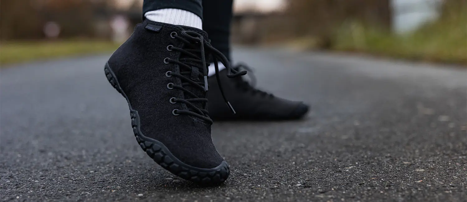 Schuhe, Stiefel, Sneaker, Gummisohle, schwarz